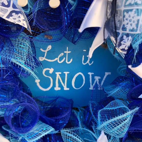 Handmade Let it Snow Snowflake Wreath - Picture 2 of 8